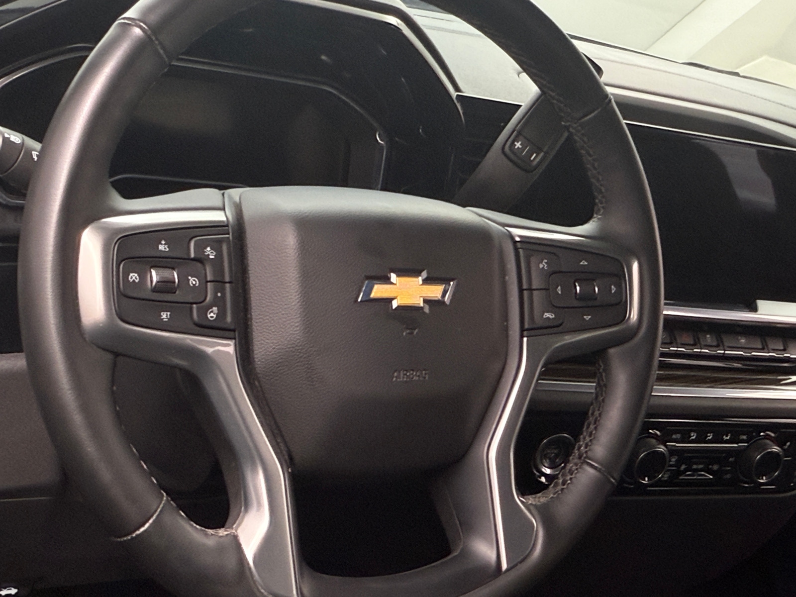 Thumbnail: 2023 Chevrolet Silverado 1500 - 5