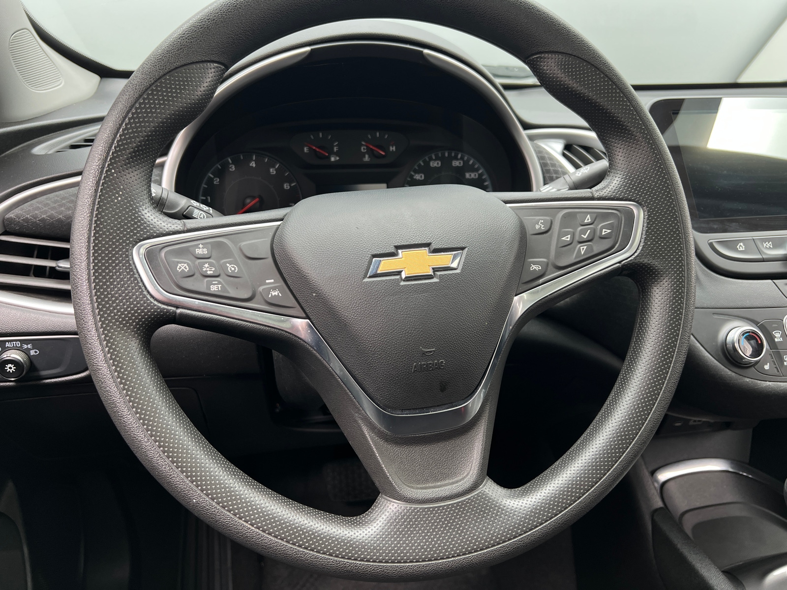Thumbnail: 2024 Chevrolet Malibu - 5