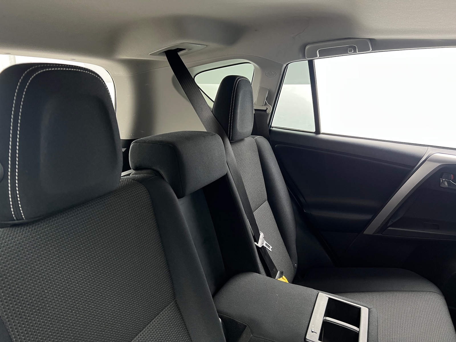 Thumbnail: 2017 Toyota RAV4 - 6