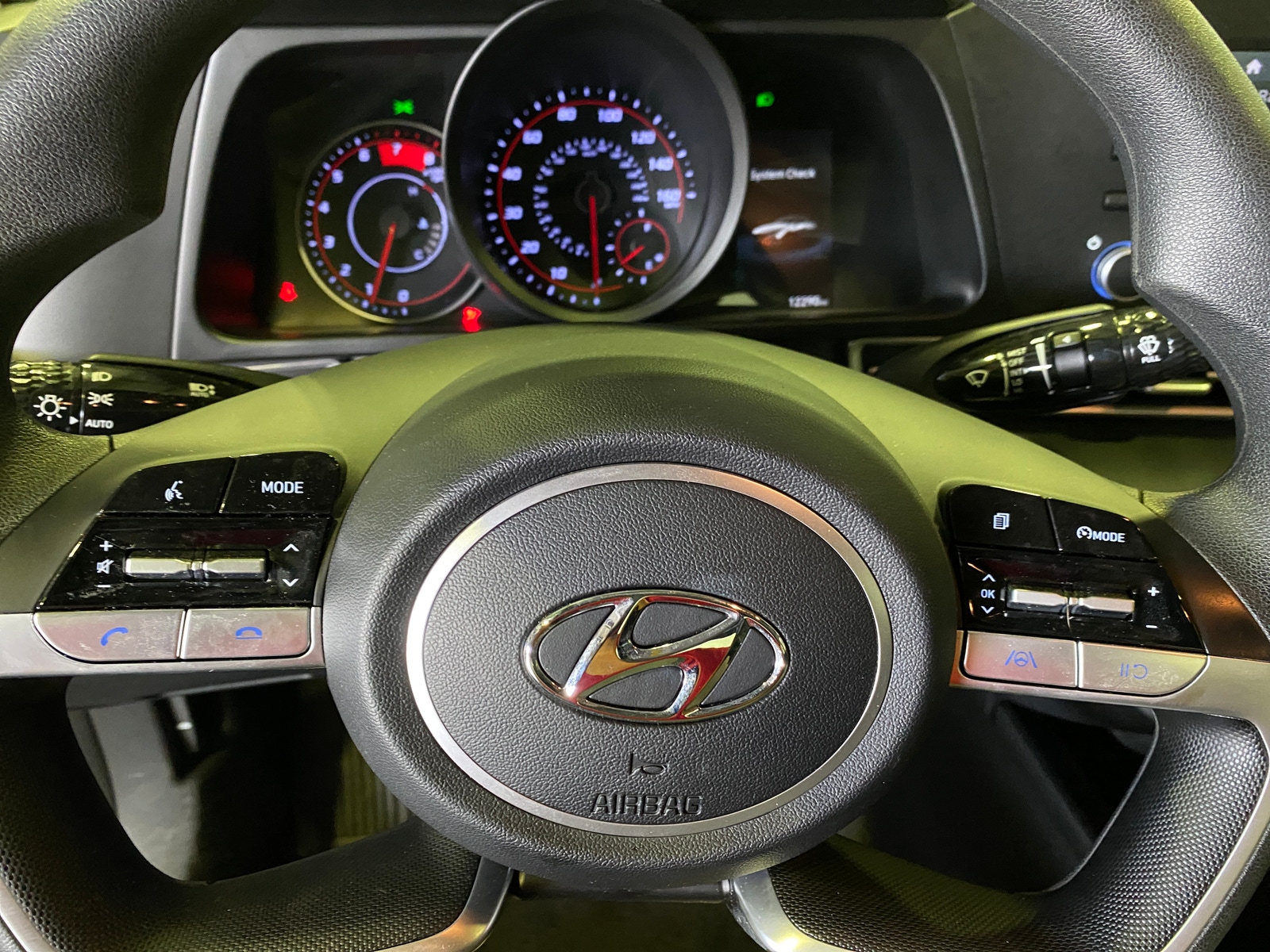 Thumbnail: 2023 Hyundai Elantra - 5