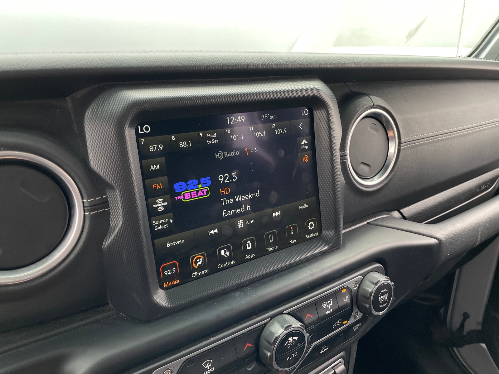 Thumbnail: 2023 Jeep Wrangler - 3
