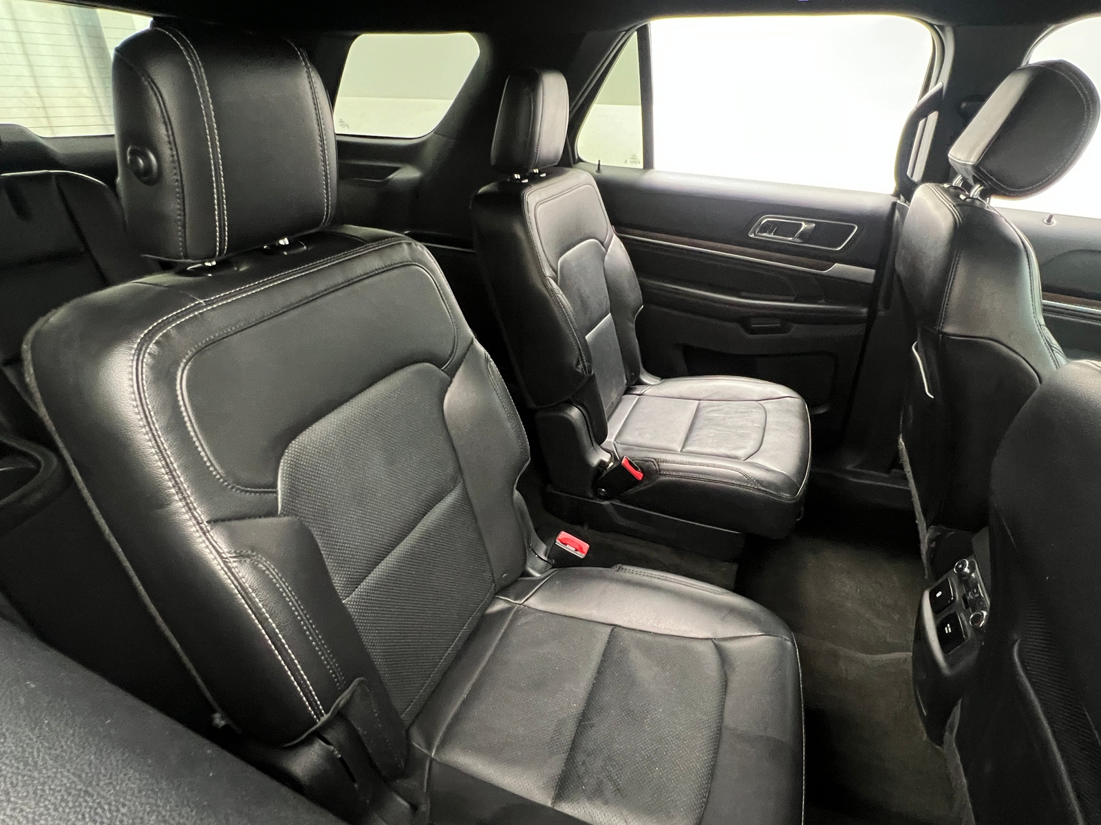 Thumbnail: 2017 Ford Explorer - 5