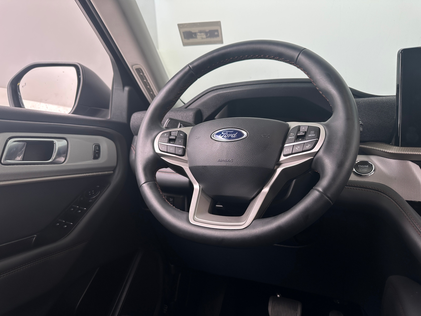 Thumbnail: 2025 Ford Explorer - 5