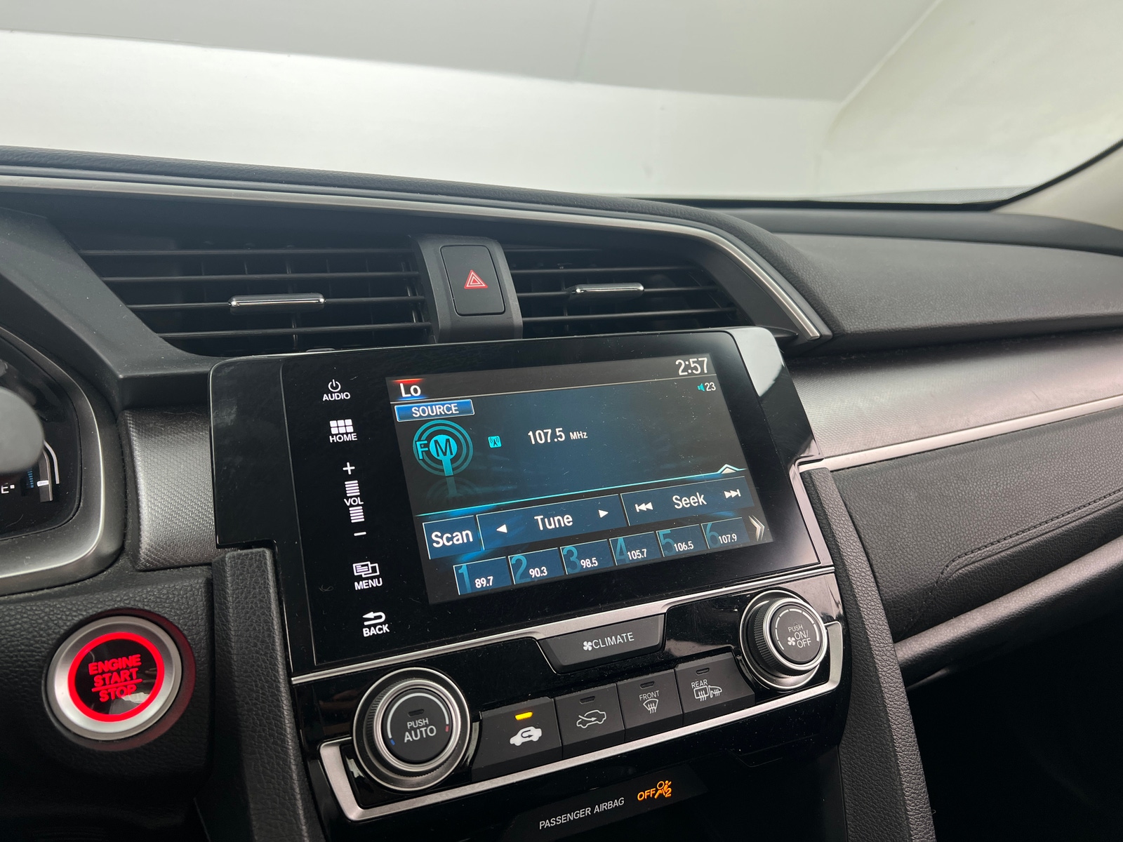 Thumbnail: 2016 Honda Civic - 4