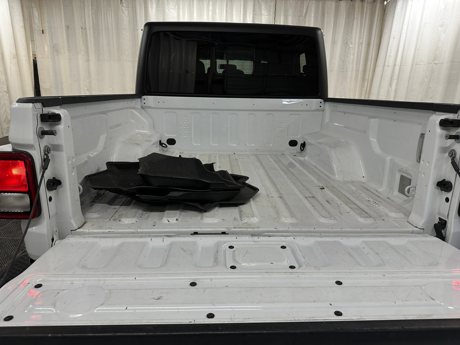 Thumbnail: 2022 Jeep Gladiator - 7