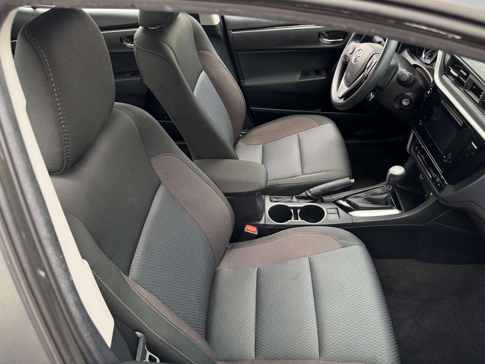 Thumbnail: 2017 Toyota Corolla - 2