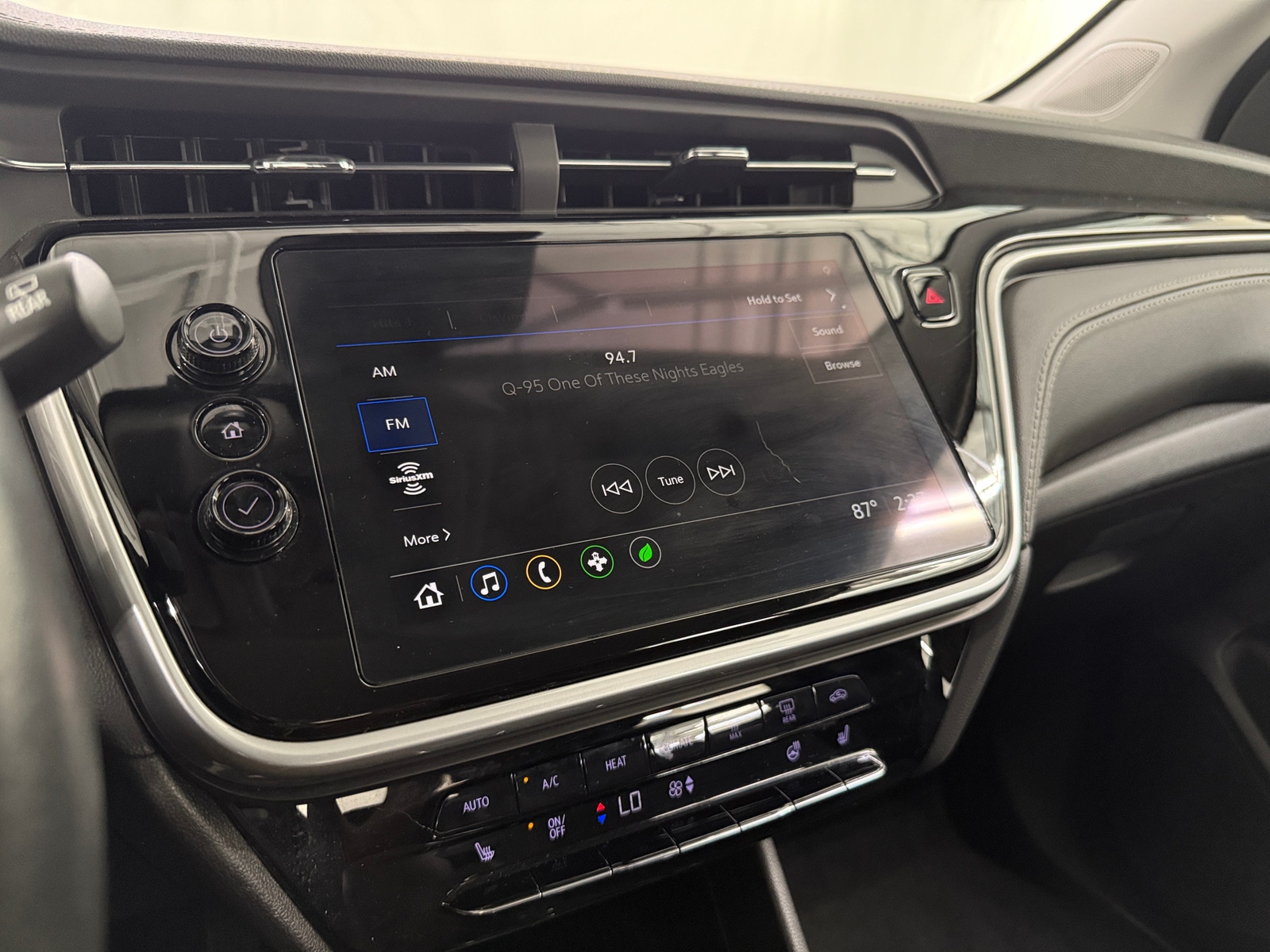 Thumbnail: 2023 Chevrolet Bolt EUV - 4