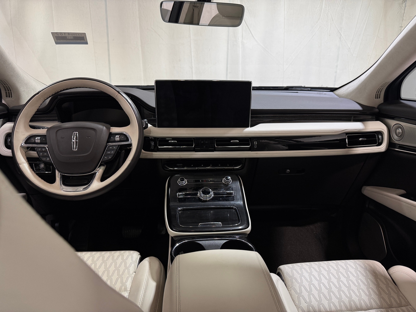 Thumbnail: 2022 Lincoln Nautilus - 2