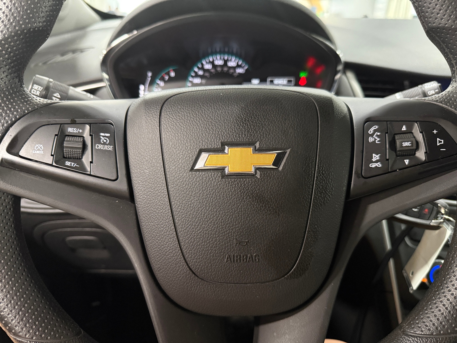 Thumbnail: 2022 Chevrolet Trax - 5