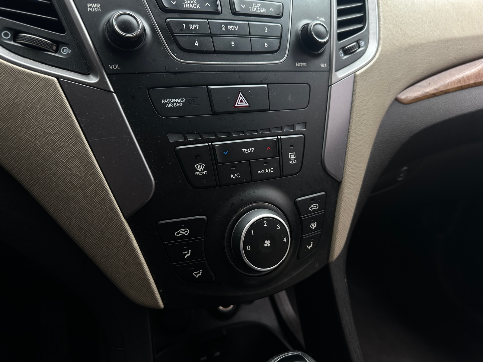 Thumbnail: 2013 Hyundai Santa Fe - 4