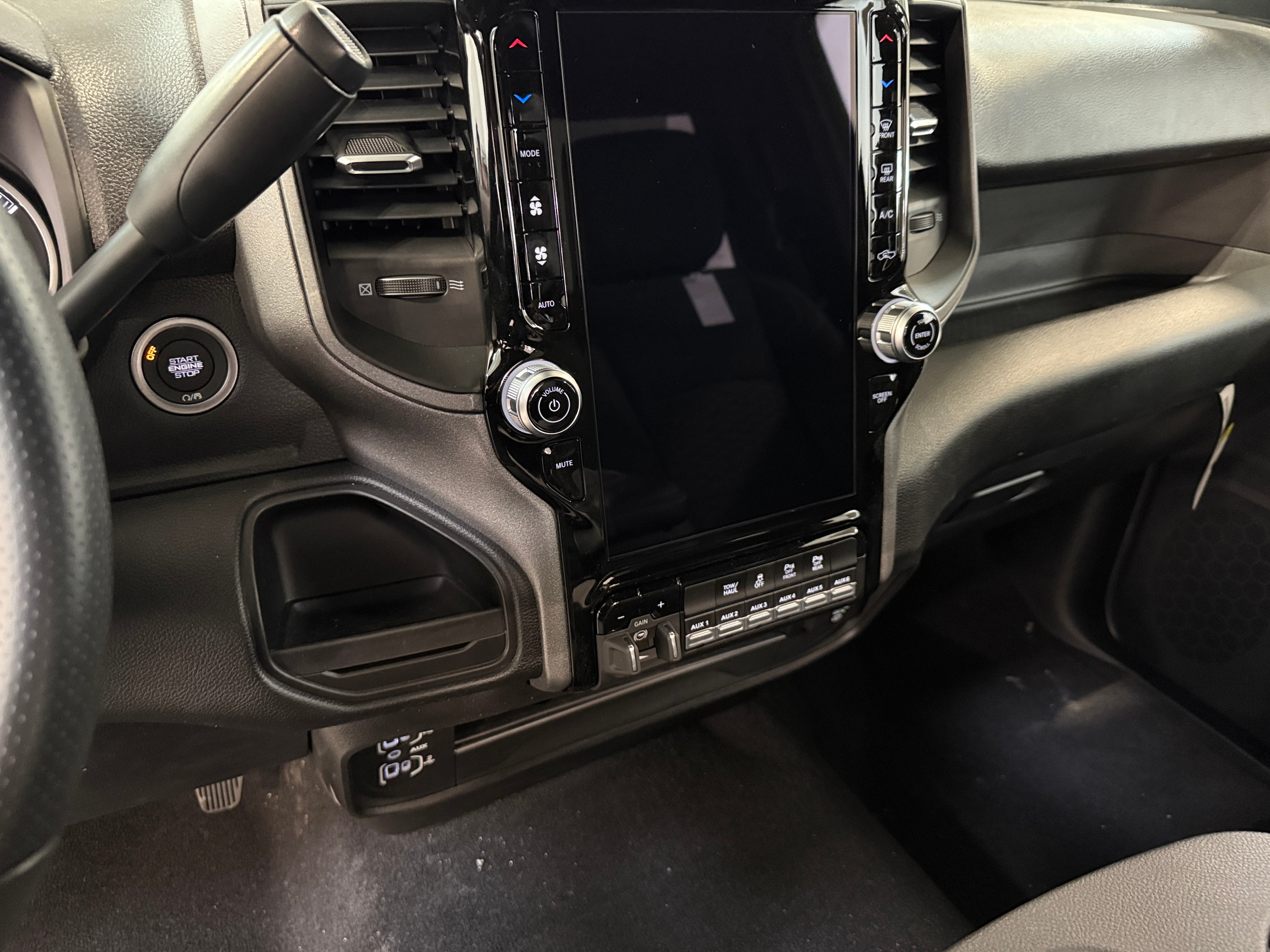 2026 RAM 2500 Tradesman - Photo 6