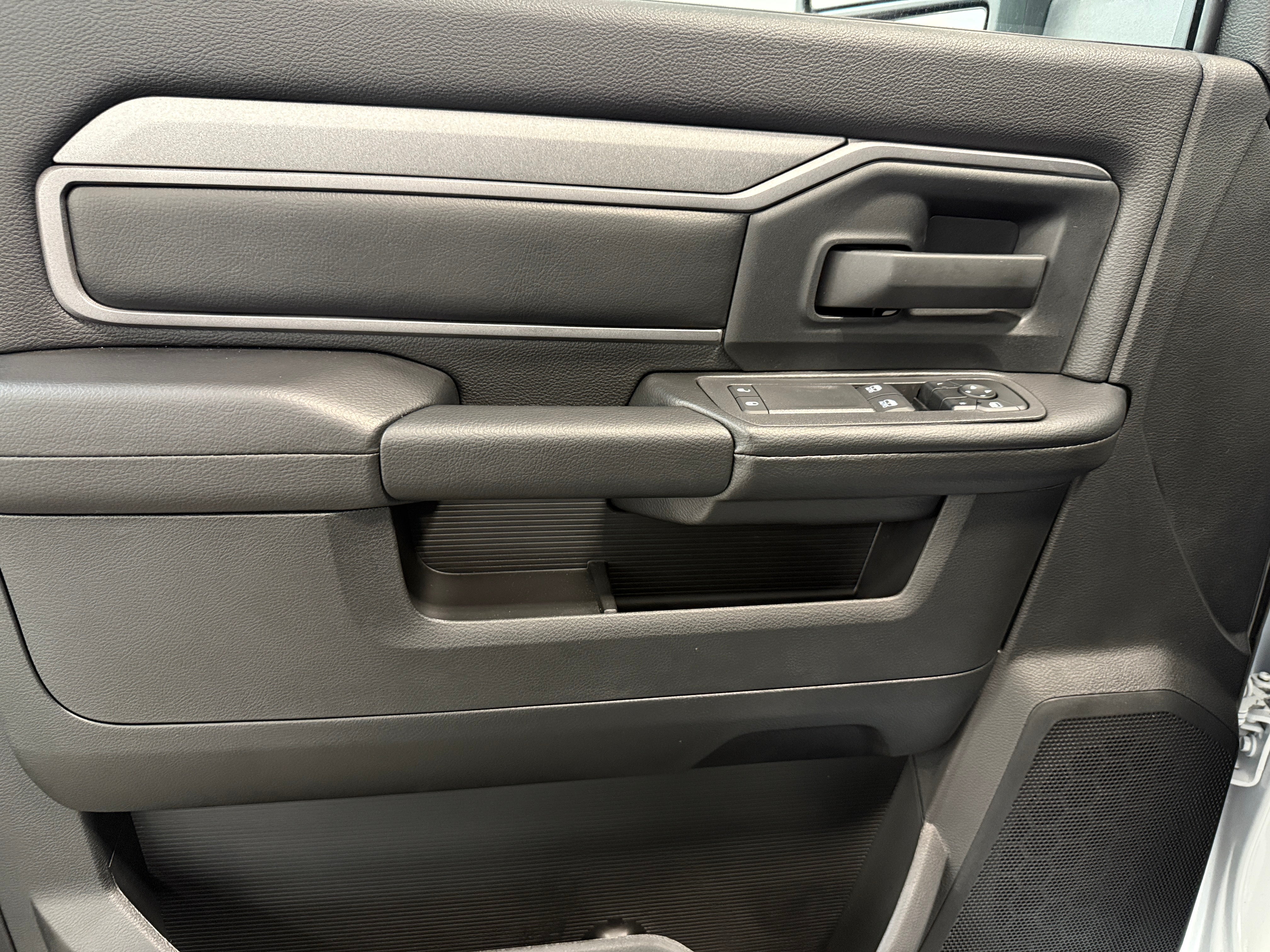 2026 RAM 2500 Tradesman - Photo 9