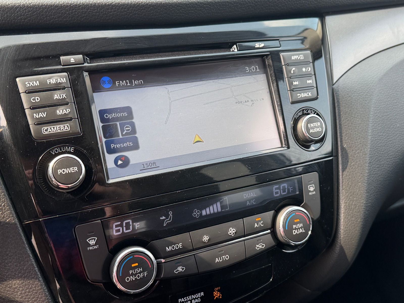 Thumbnail: 2016 Nissan Rogue - 4
