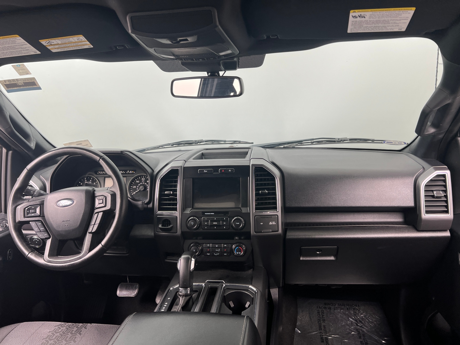 Thumbnail: 2020 Ford Econoline - 3