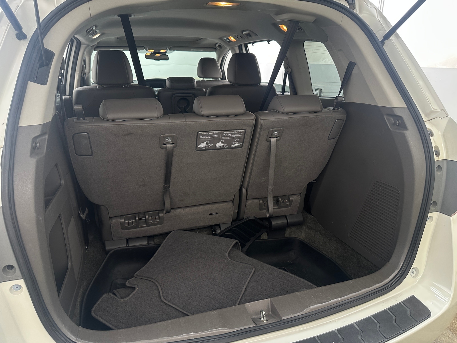 Thumbnail: 2015 Honda Odyssey - 6