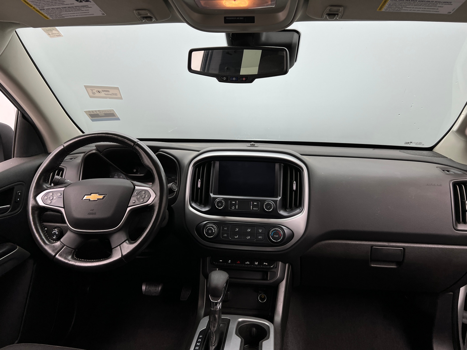 Thumbnail: 2022 Chevrolet Colorado - 3