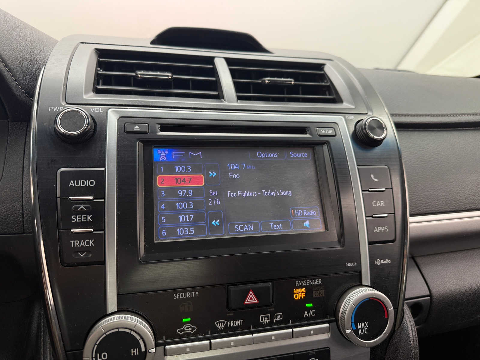 Thumbnail: 2012 Toyota Camry - 4