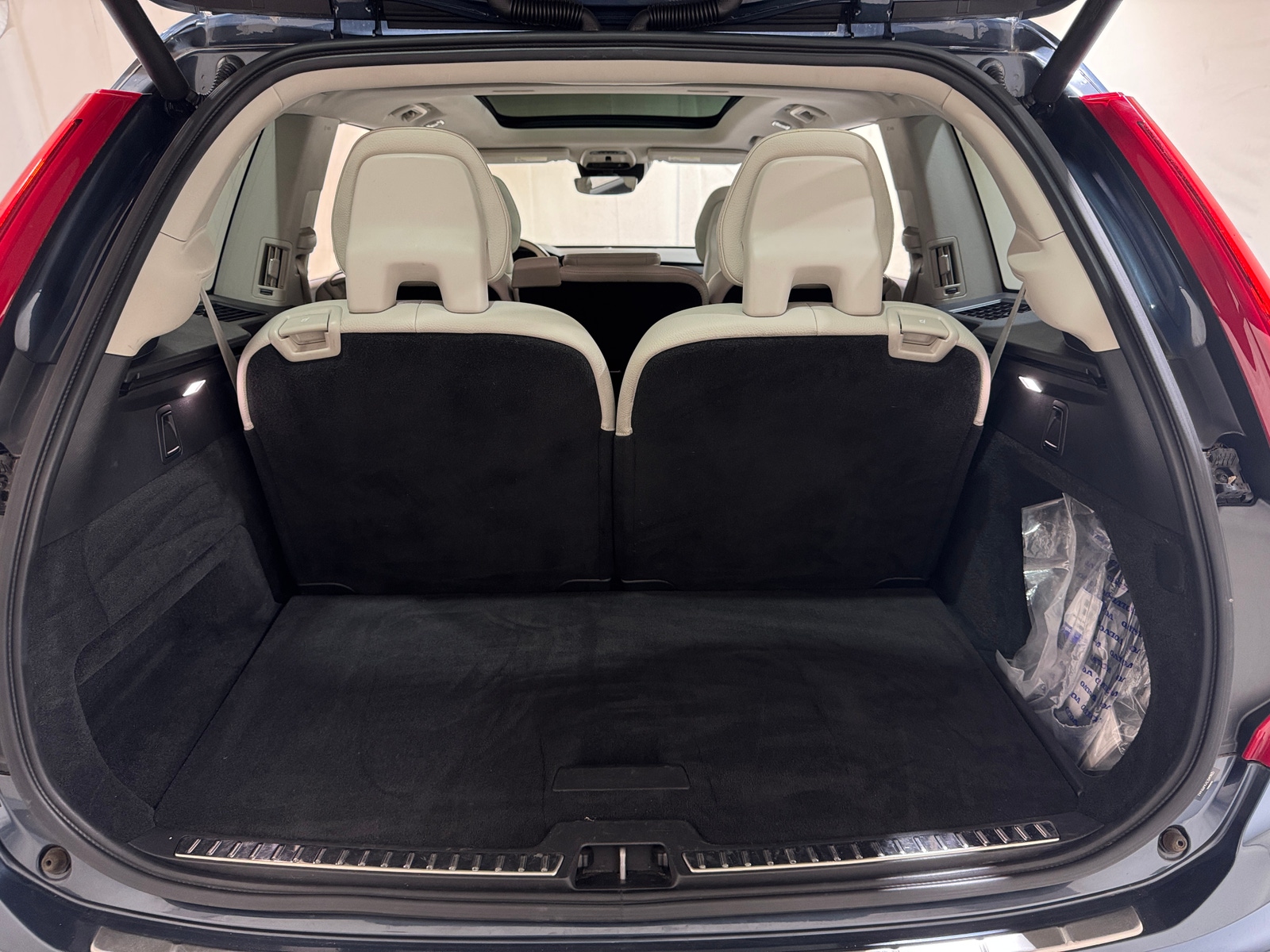 Thumbnail: 2020 Volvo XC90 - 6