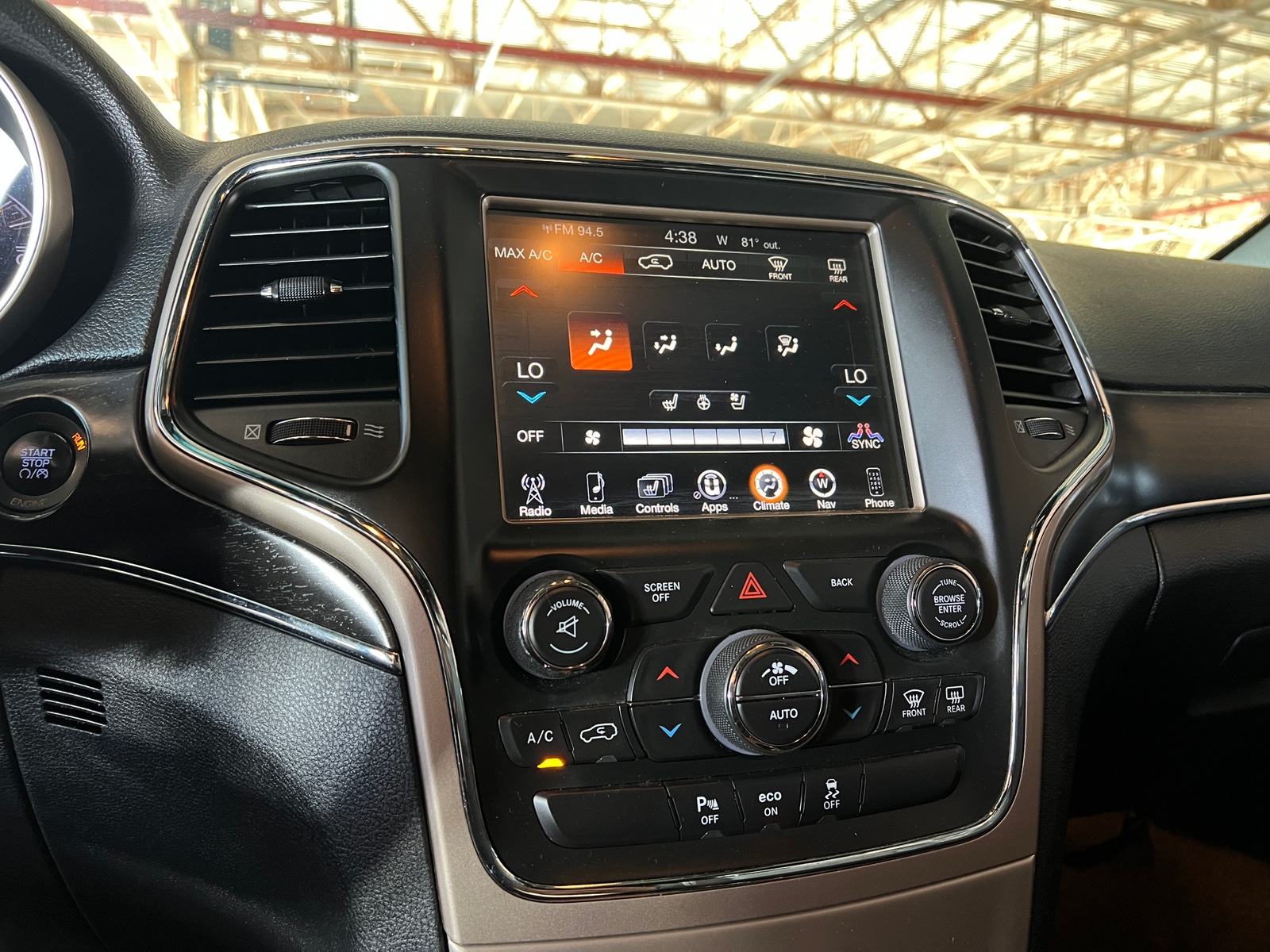 Thumbnail: 2014 Jeep Grand Cherokee - 4