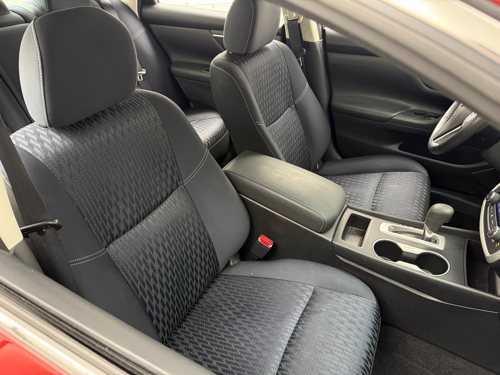 Thumbnail: 2016 Nissan Altima - 2