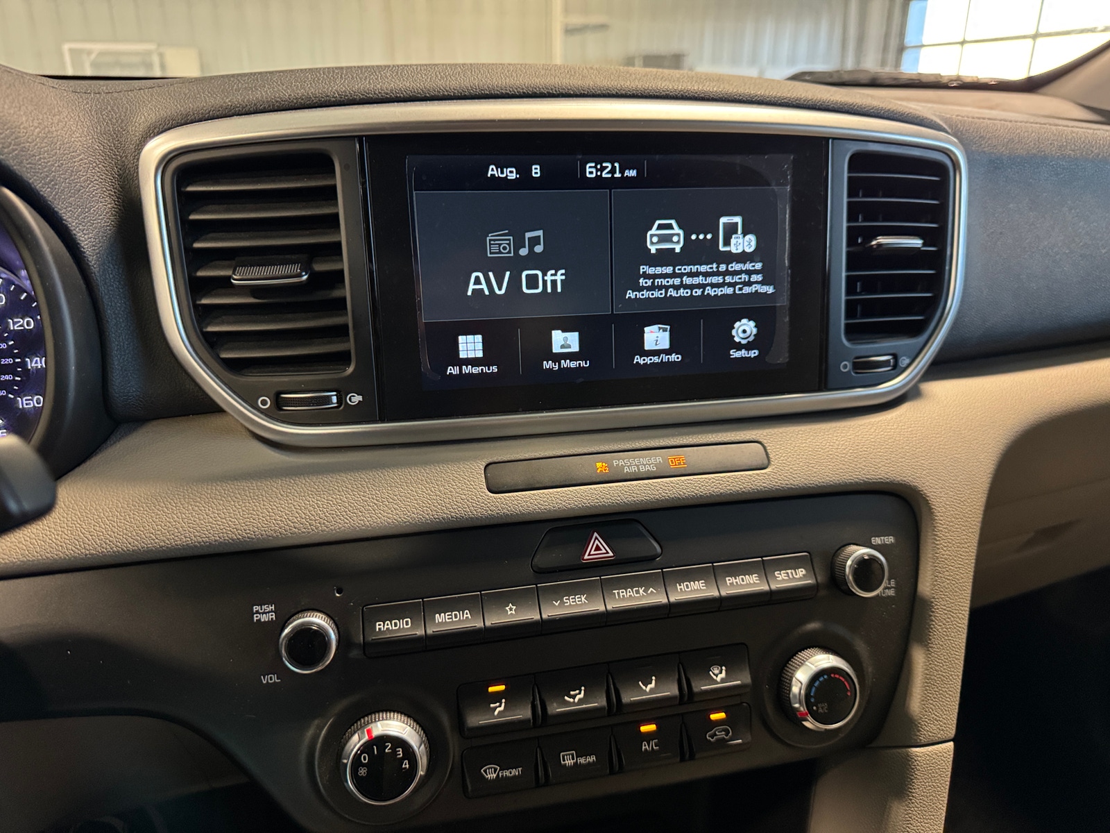 Thumbnail: 2020 Kia Sportage - 4
