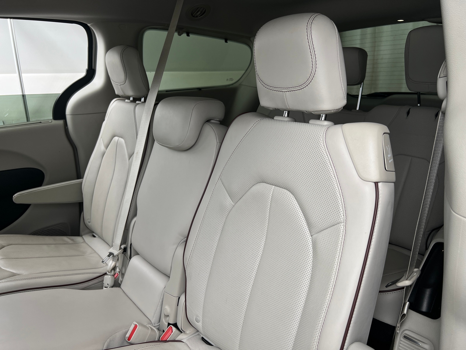 Thumbnail: 2019 Chrysler Pacifica - 6