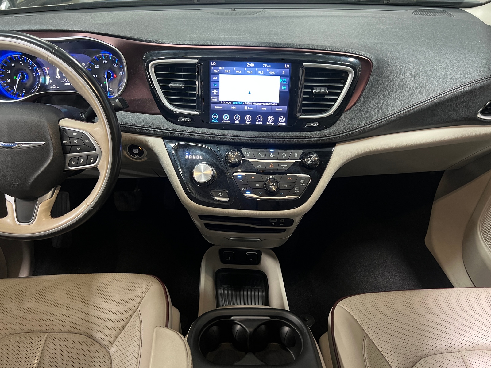 Thumbnail: 2019 Chrysler Pacifica - 3