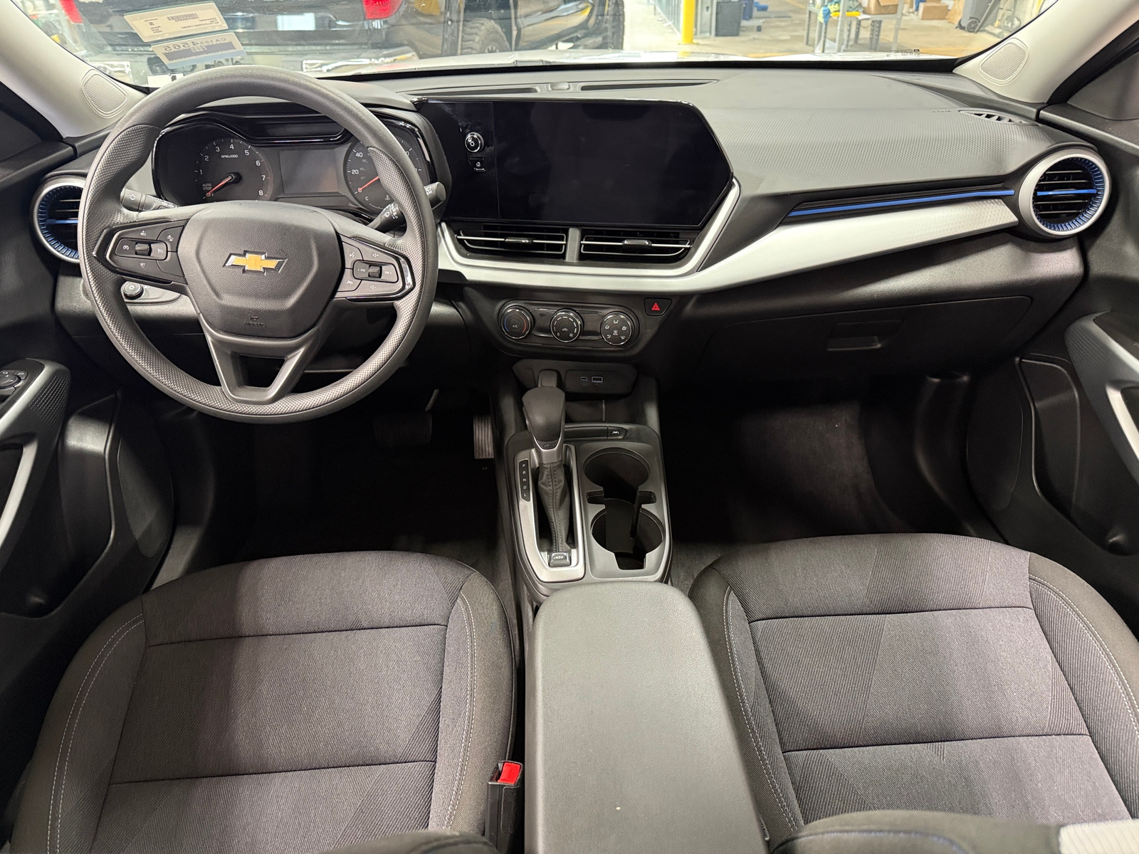 Thumbnail: 2025 Chevrolet Trax - 3