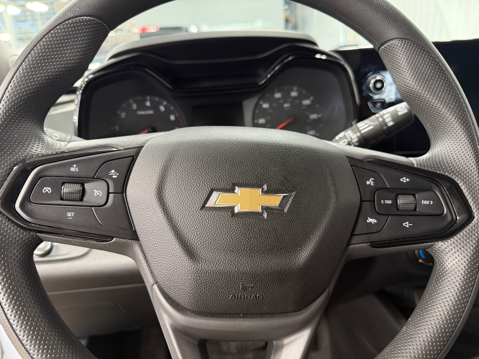 Thumbnail: 2025 Chevrolet Trax - 5