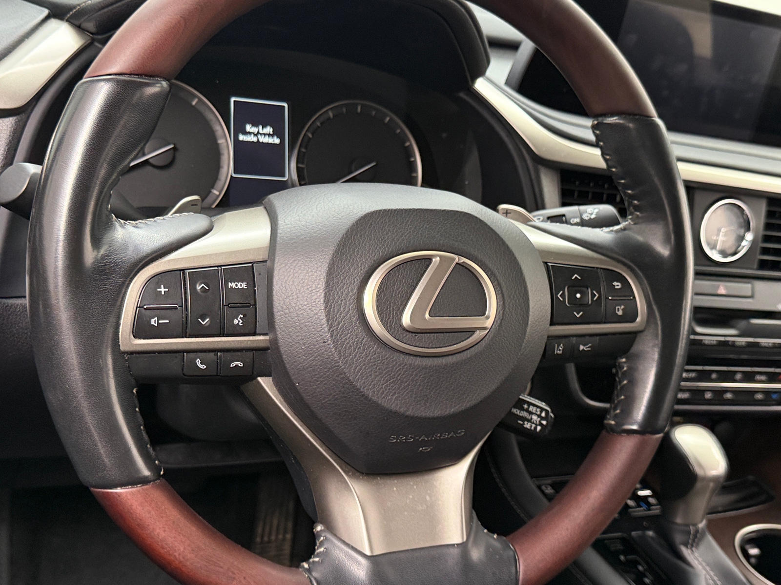 Thumbnail: 2020 Lexus RX - 4