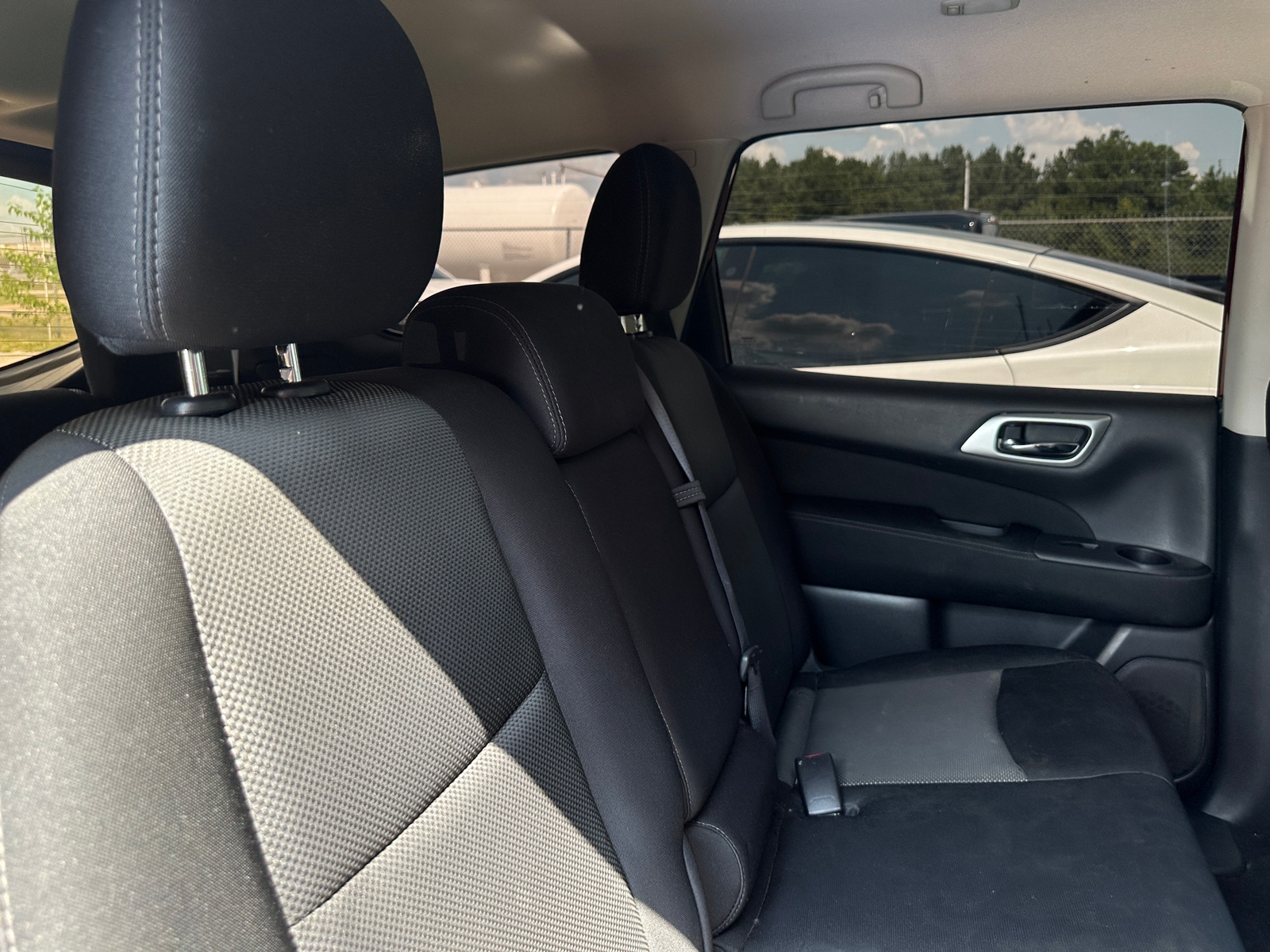 Thumbnail: 2017 Nissan Pathfinder - 6