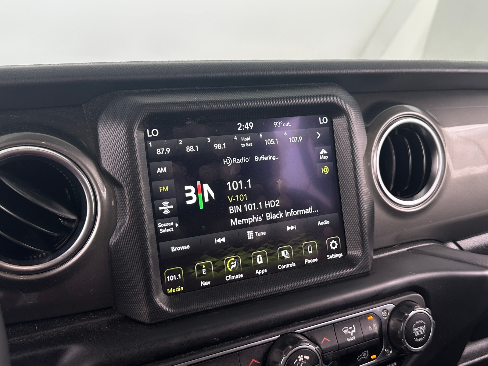 Thumbnail: 2023 Jeep Gladiator - 4