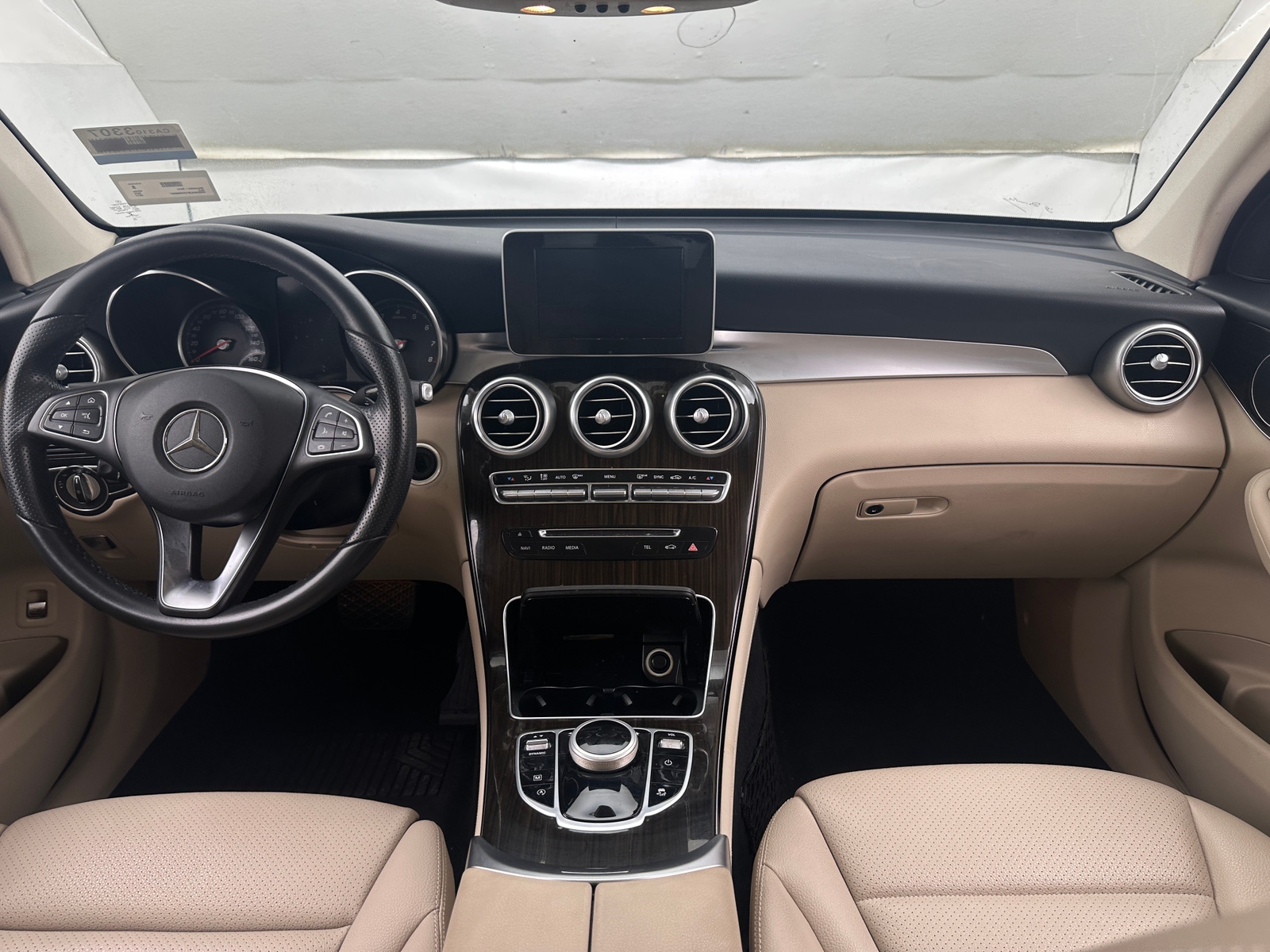 Thumbnail: 2017 Mercedes-Benz GLC - 2