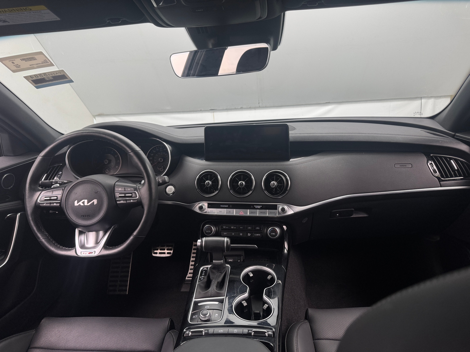 Thumbnail: 2022 Kia Stinger - 2