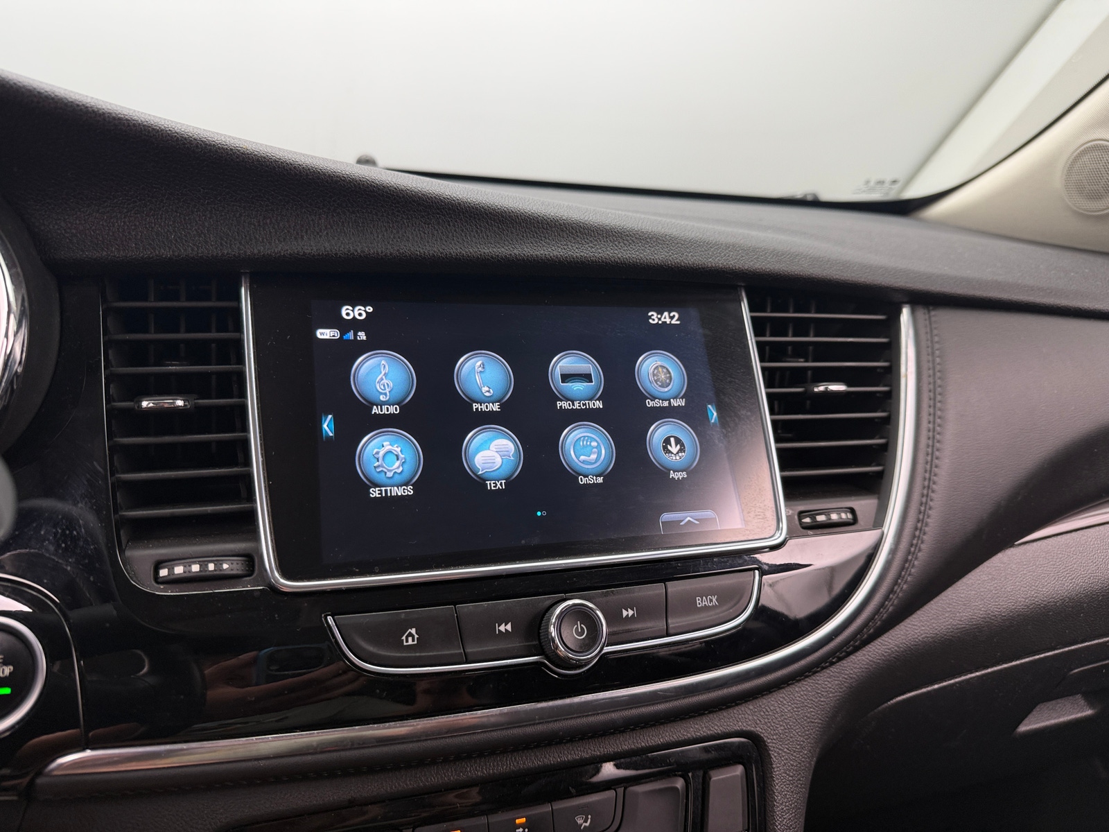 Thumbnail: 2018 Buick Encore - 3