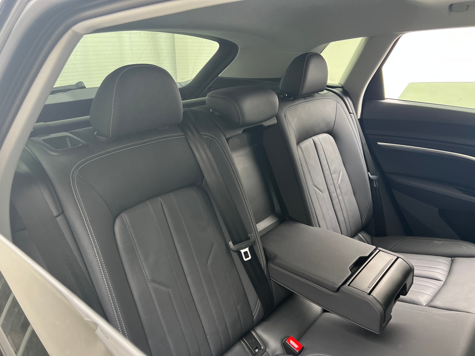 Thumbnail: 2021 Audi e-tron - 5