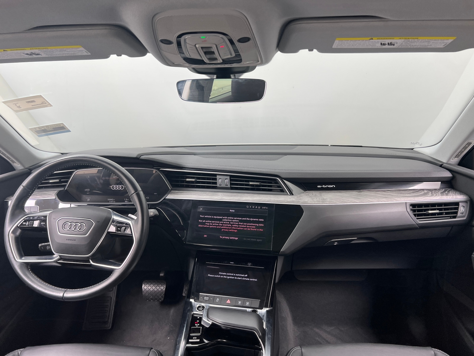 Thumbnail: 2021 Audi e-tron - 2