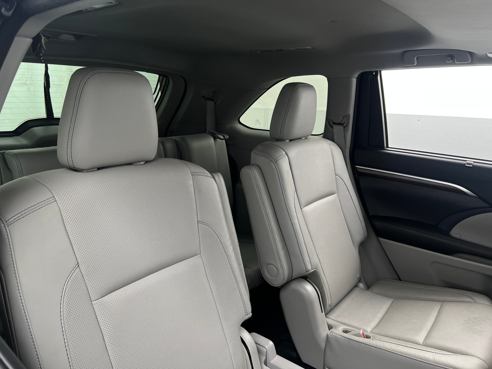 Thumbnail: 2016 Toyota Highlander - 5
