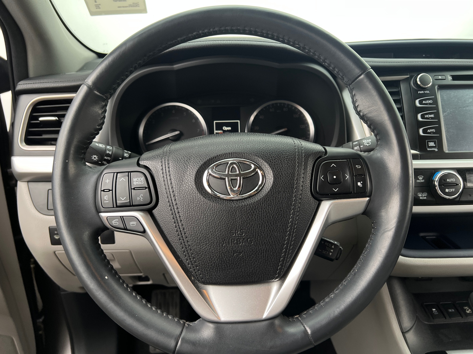 Thumbnail: 2016 Toyota Highlander - 4