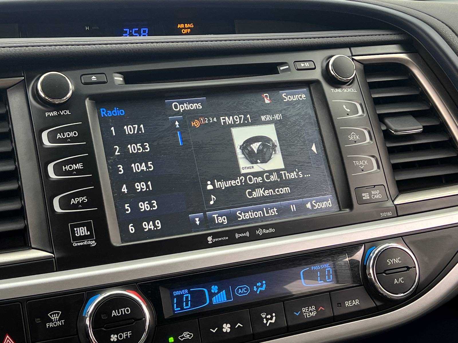 Thumbnail: 2016 Toyota Highlander - 3