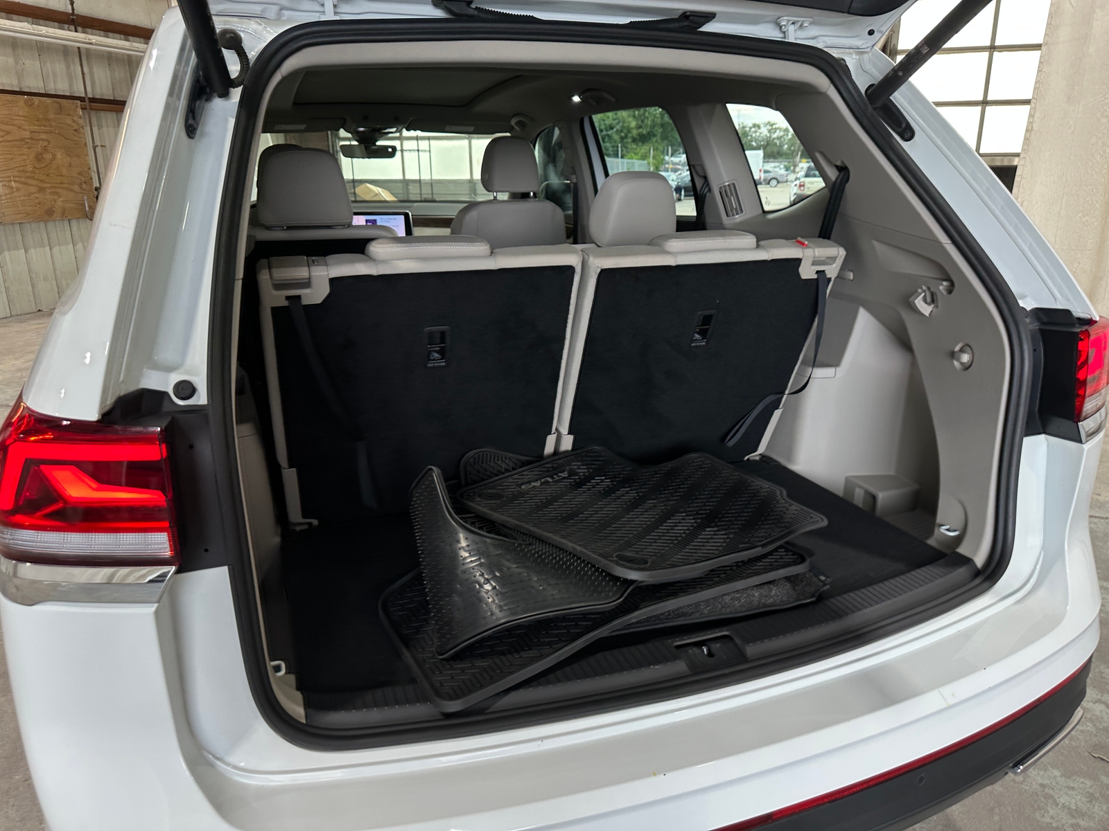 Thumbnail: 2024 Volkswagen Atlas - 6