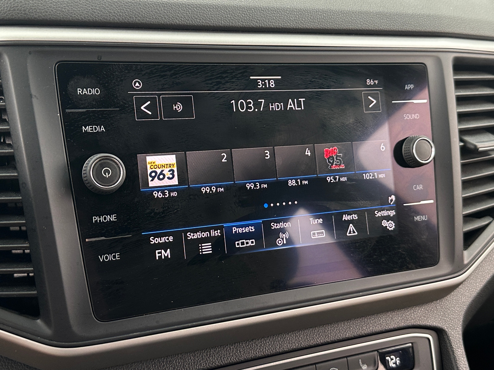 Thumbnail: 2021 Volkswagen Atlas - 4