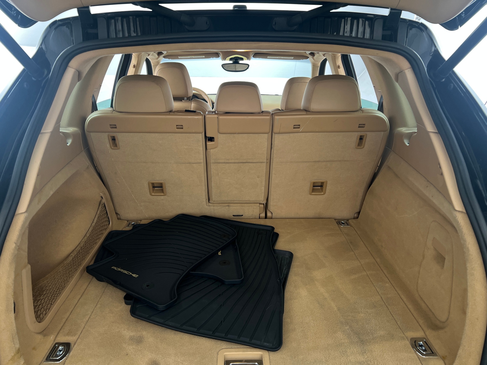 Thumbnail: 2013 Porsche Cayenne - 6