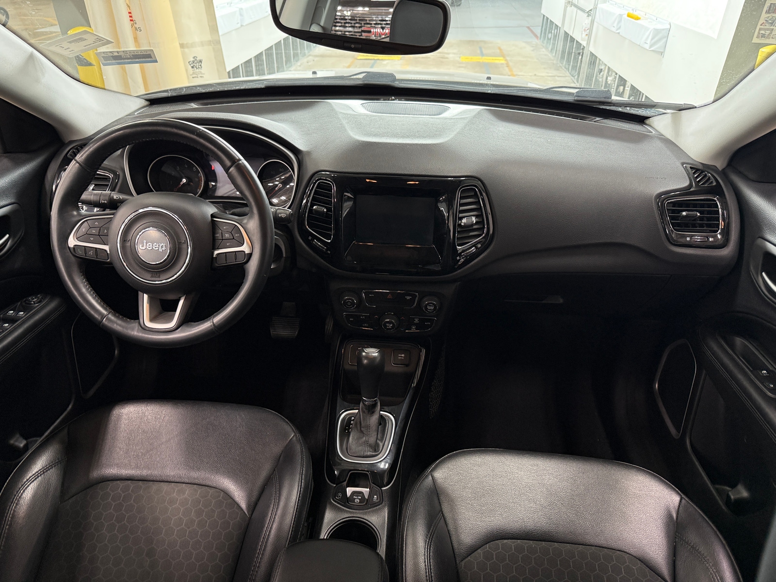 Thumbnail: 2018 Jeep Compass - 3