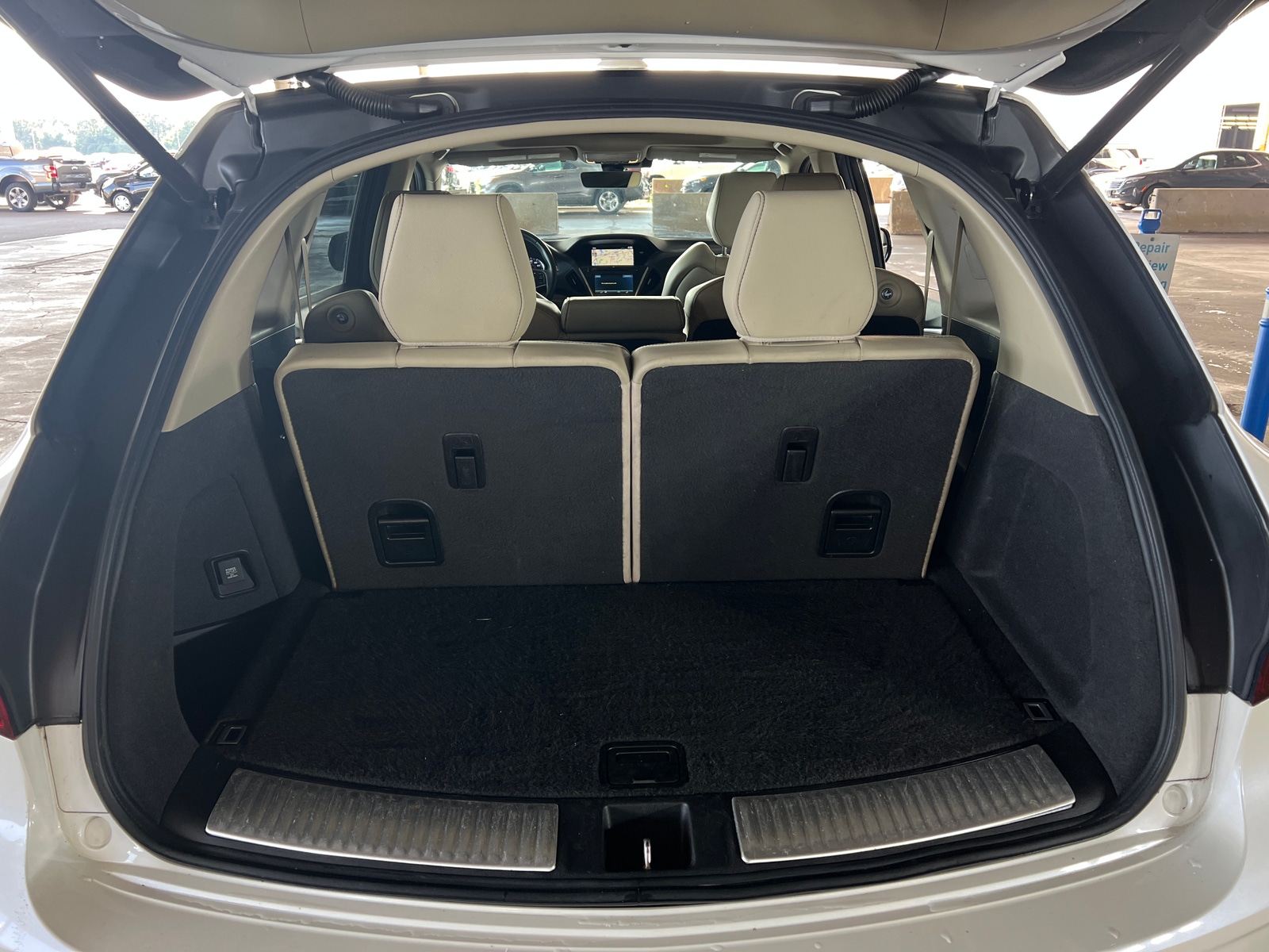 Thumbnail: 2019 Acura MDX - 6