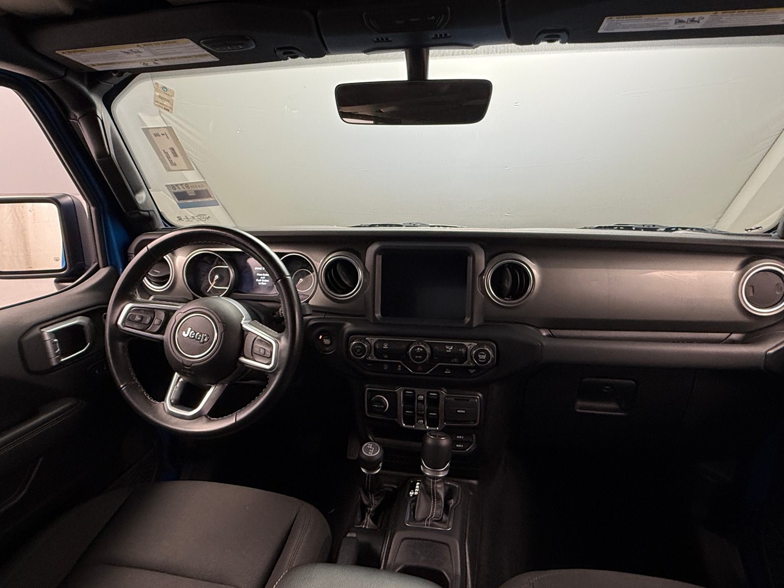 Thumbnail: 2022 Jeep Wrangler - 3