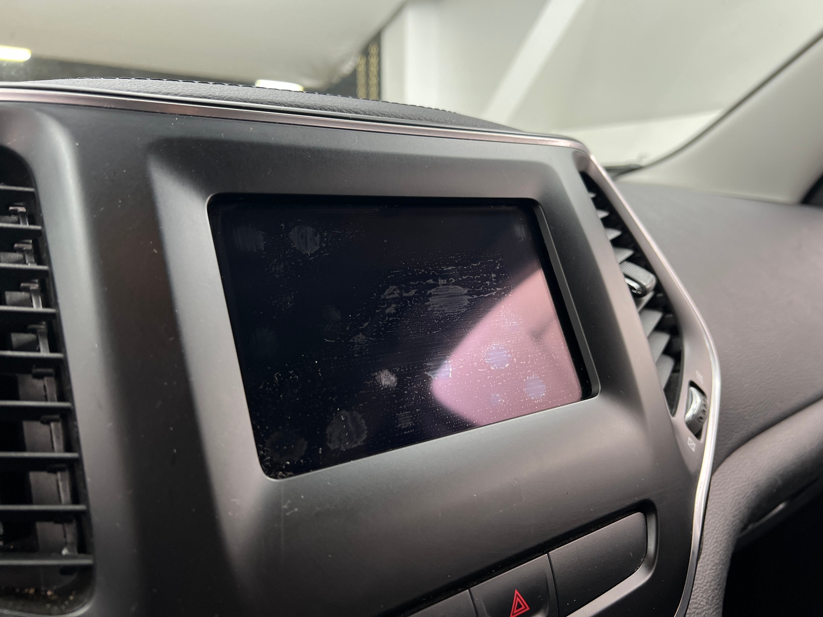 Thumbnail: 2019 Jeep Cherokee - 3