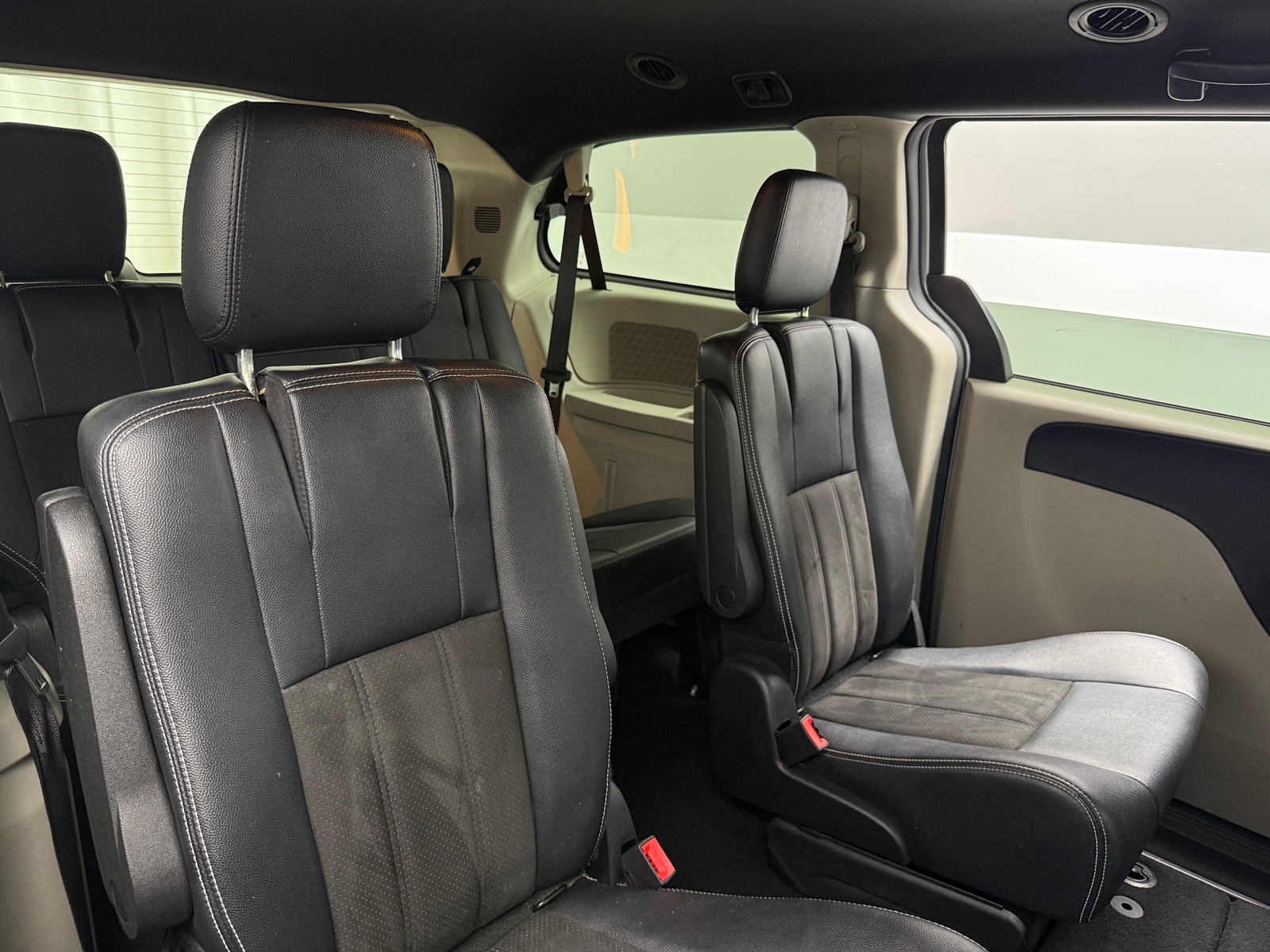 Thumbnail: 2019 Dodge Grand Caravan - 5