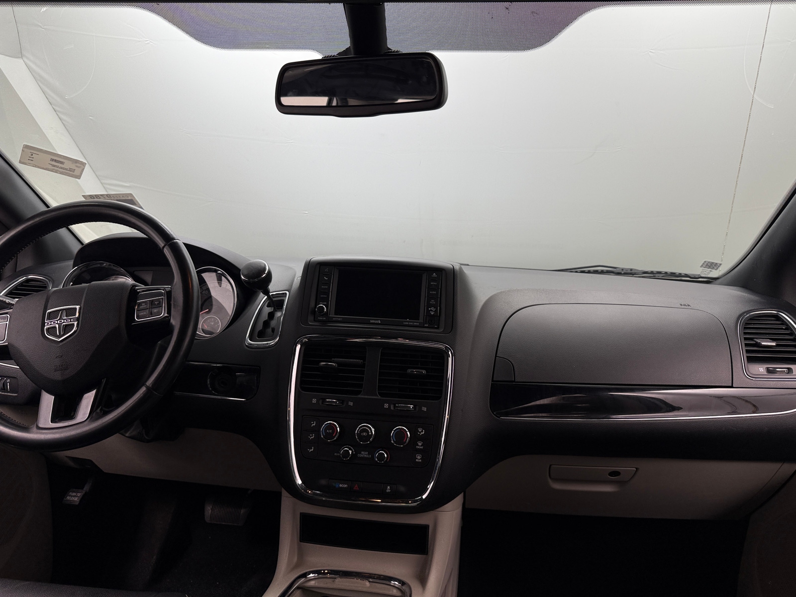 Thumbnail: 2019 Dodge Grand Caravan - 2