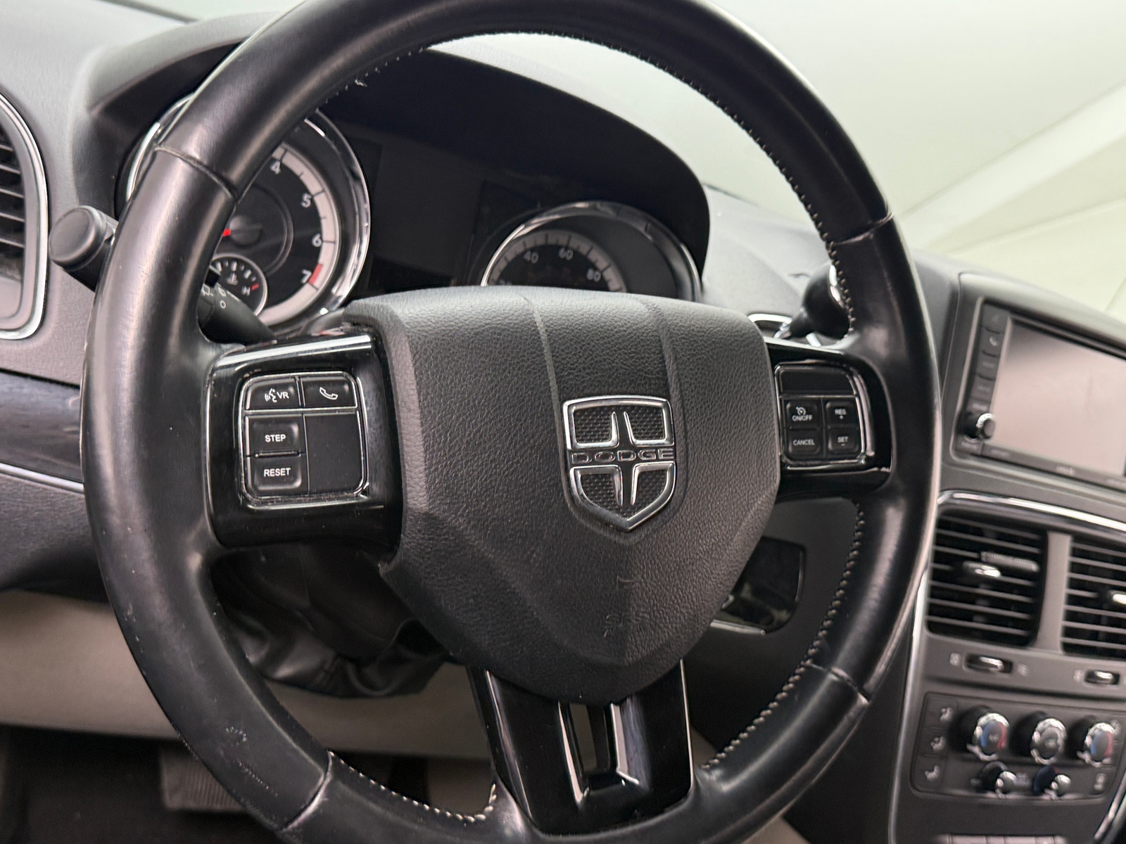Thumbnail: 2019 Dodge Grand Caravan - 4